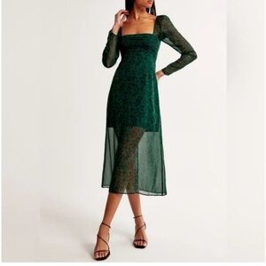 Green Long-Sleeve Midi Dress